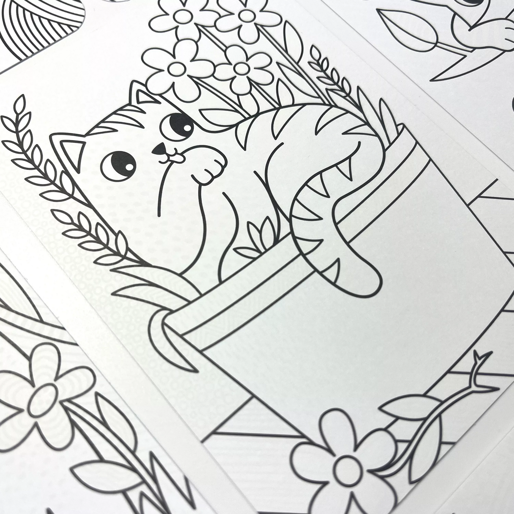 Close up of uncolored OOLY Undercover Art Hidden Pattern Coloring Activity Art Cards - Smitten Kittens